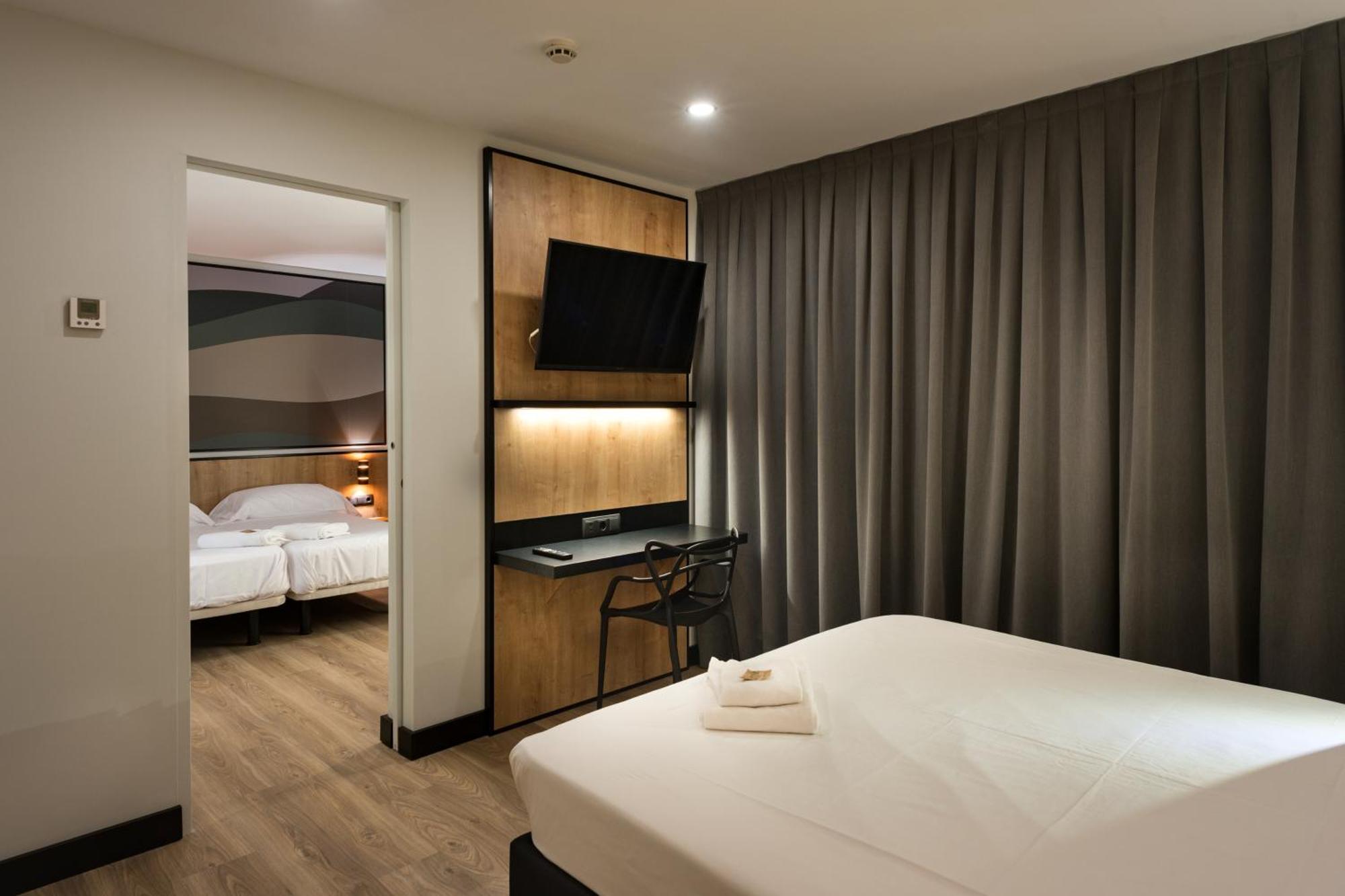 Ibis Styles Figueres Ronda Otel Dış mekan fotoğraf