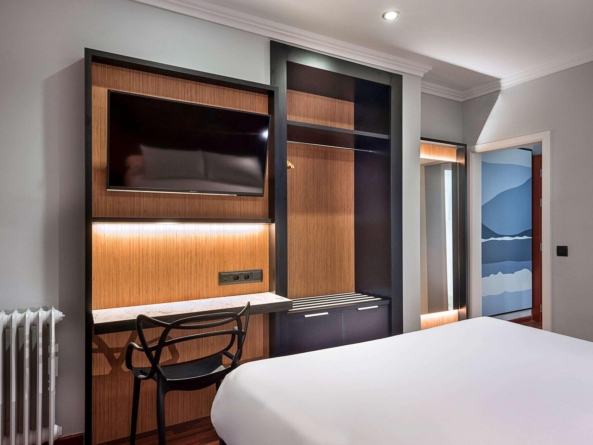Ibis Styles Figueres Ronda Otel Dış mekan fotoğraf